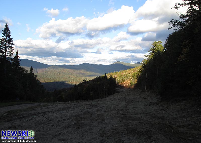 South Street (left) and Green Peak novice trail 53 (right) (September 24, 2016)