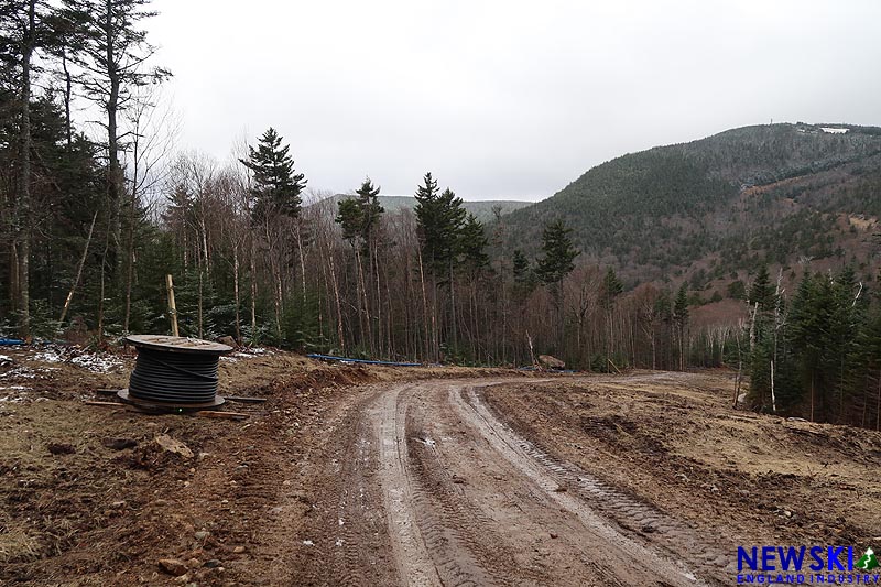 Snowmaking installation on Green Peak novice trail 51 (November 6, 2016)