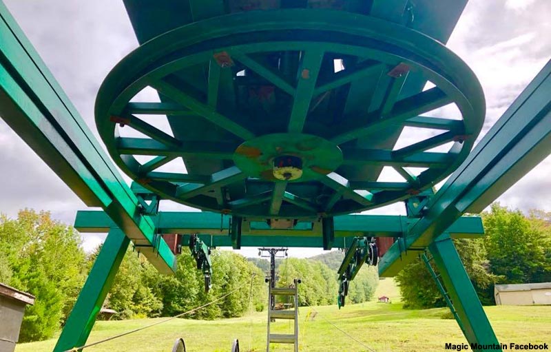 Magic Mountain Green Chair